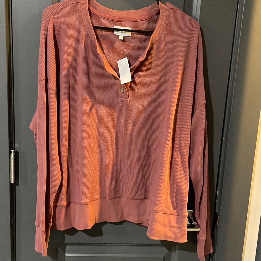 Lou & Grey mauve 3 button down
